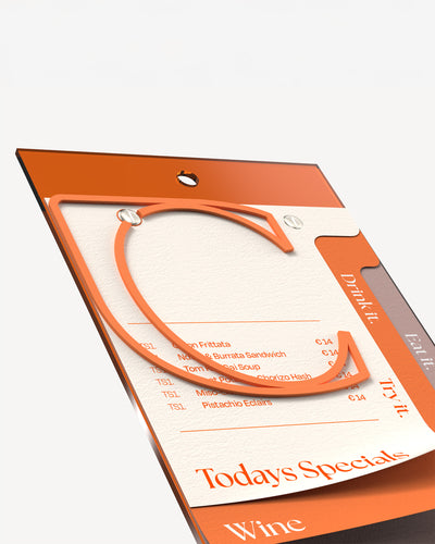 Portamenús de acrílico A5 naranja con carta impresa#color_orange#menu-size_A5